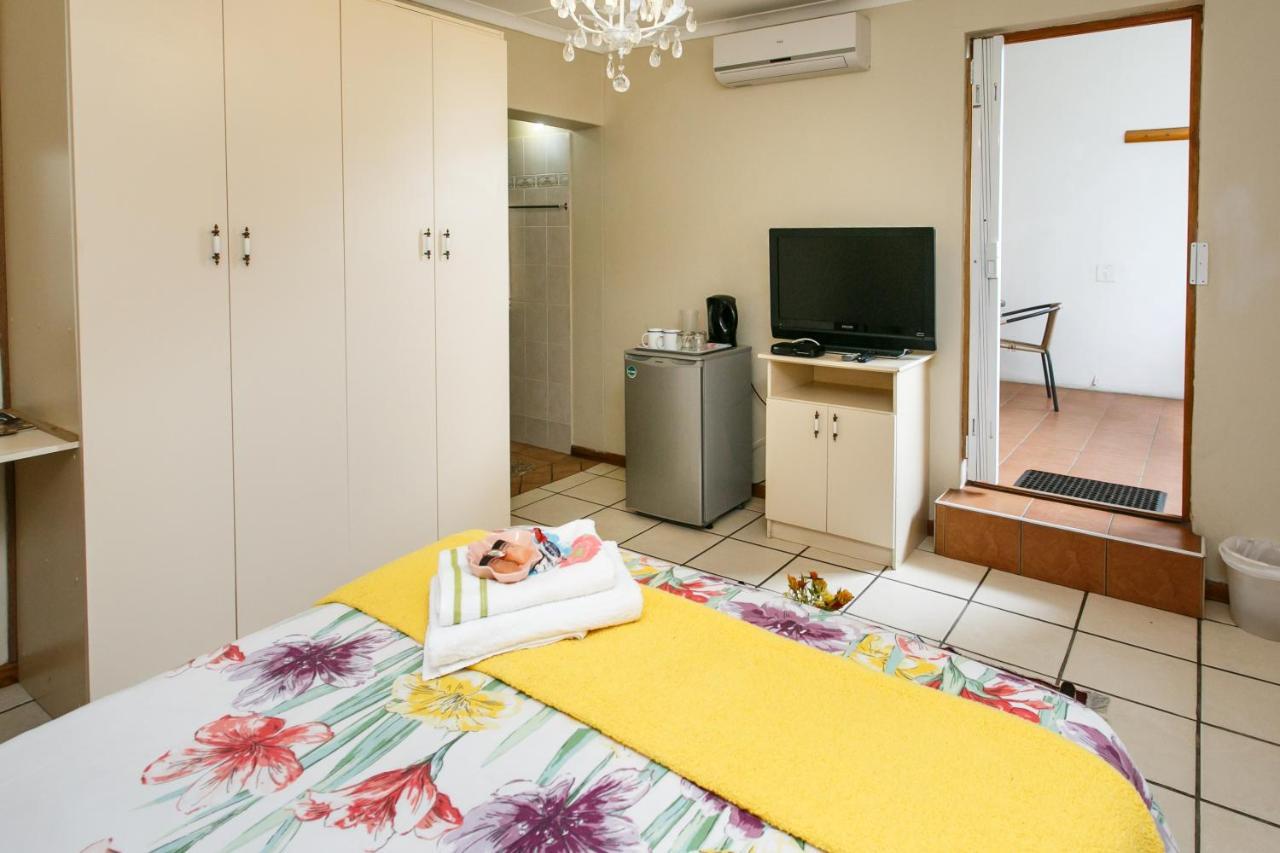 Langenhoven B&B オーツホーン エクステリア 写真